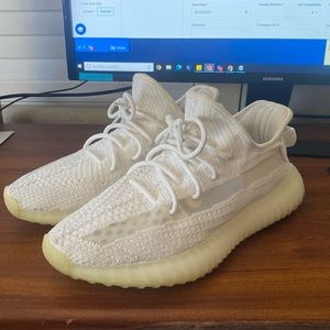 Yeezy 350 v2